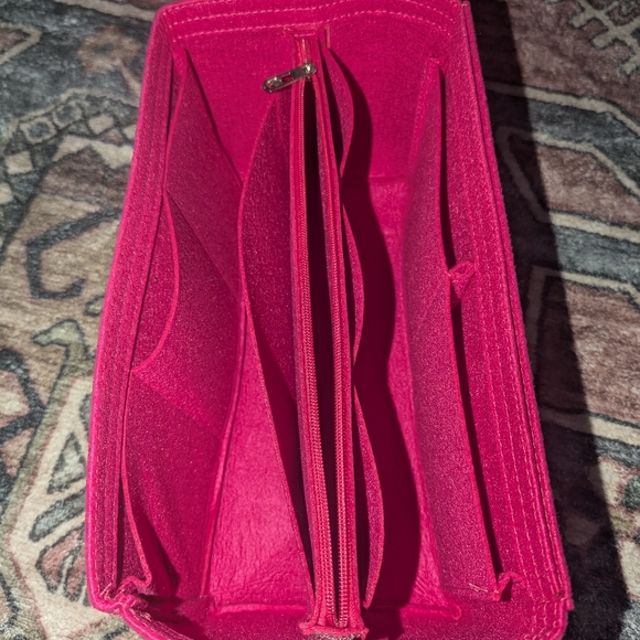 Purse Organizer - Picture 2 of 5